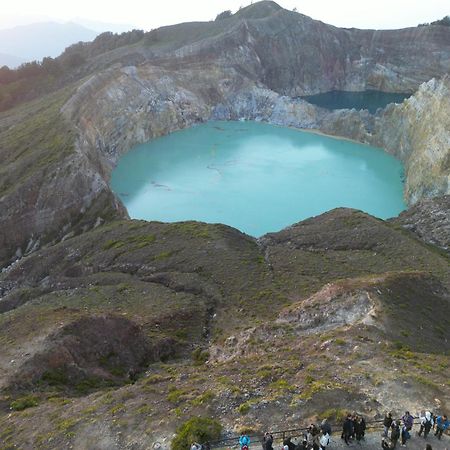 Riung Tiga Empat Tujuh Guesthouse ภายนอก รูปภาพ